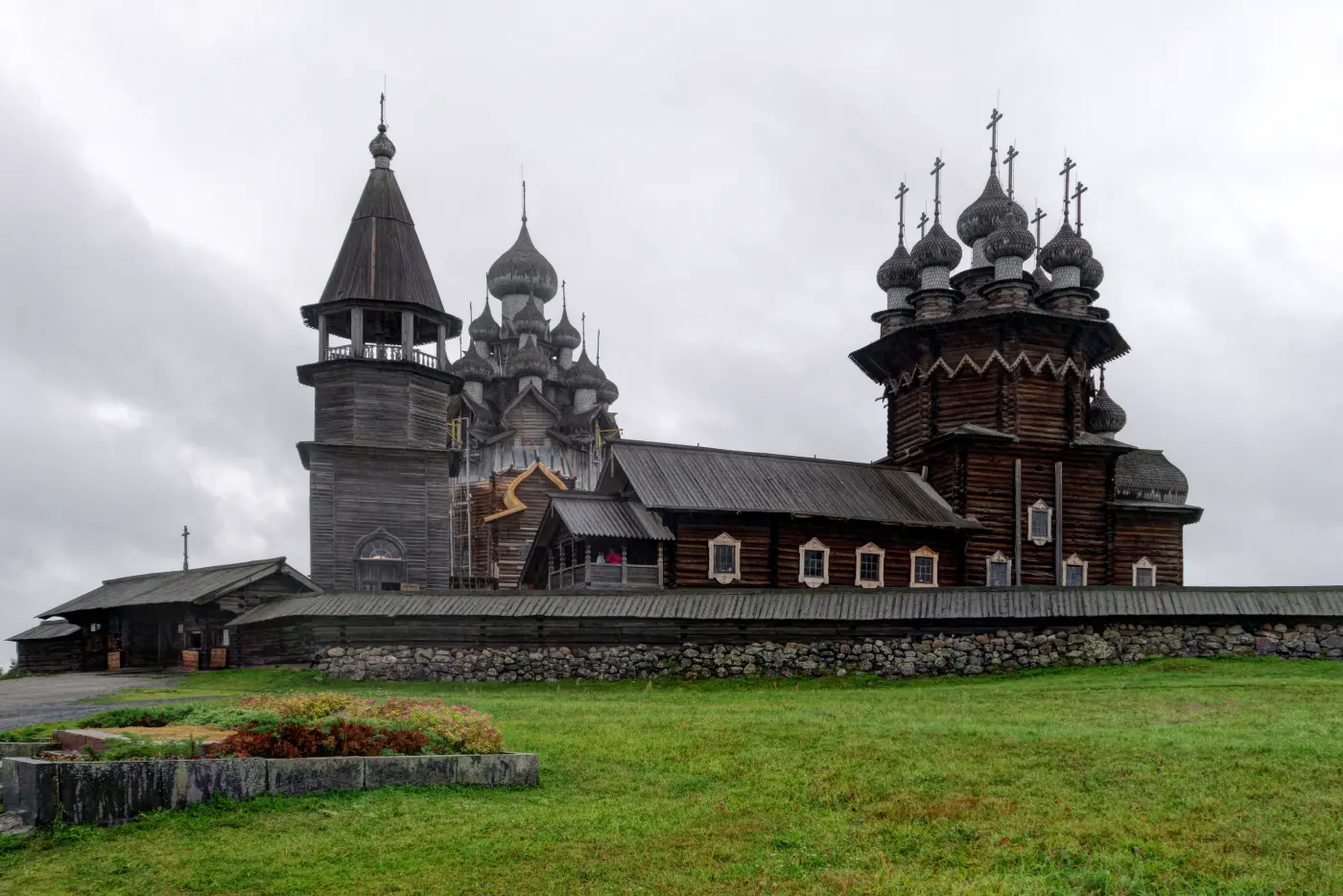 Деревянные церкви Кижского погоста в Карелии