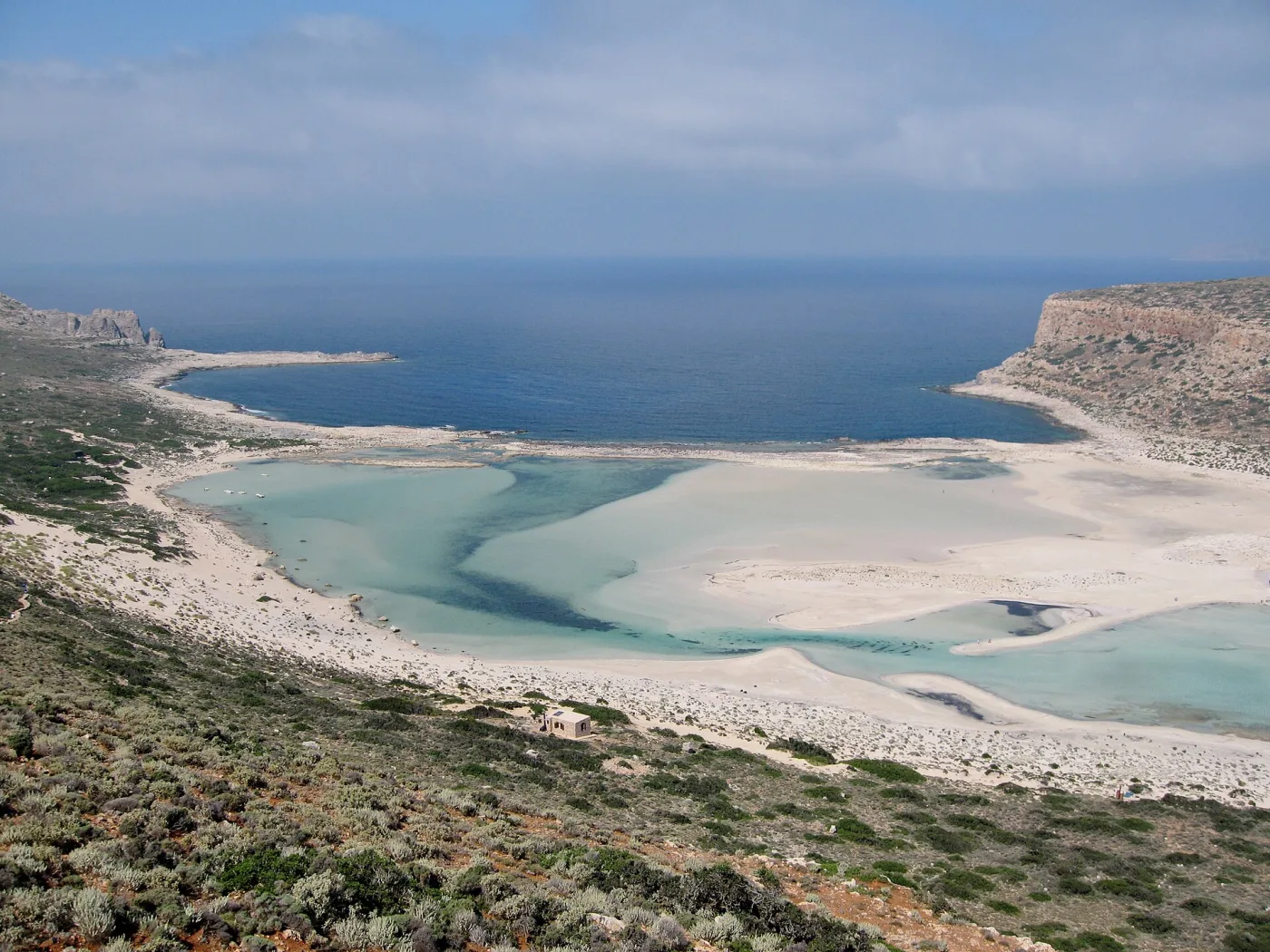 Лагуна Балос с бирюзовой водой на северо-западе Крита