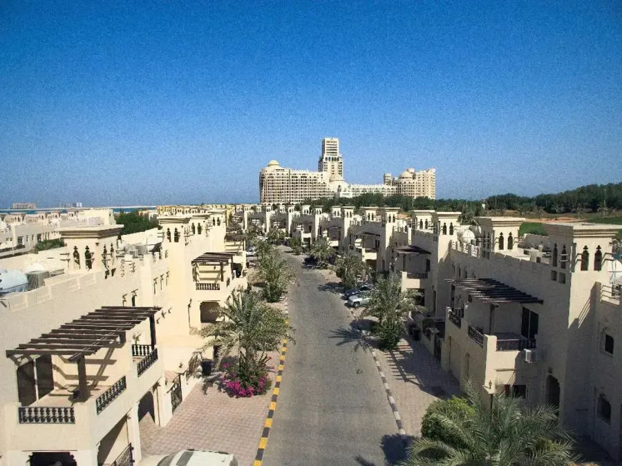 Al Hamra Village Hotel — фото 4