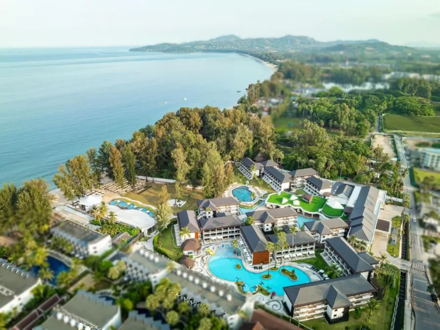 Amora Beach Resort, Пхукет