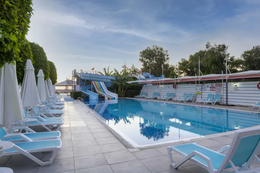 Armas Beach Hotel — фото 2
