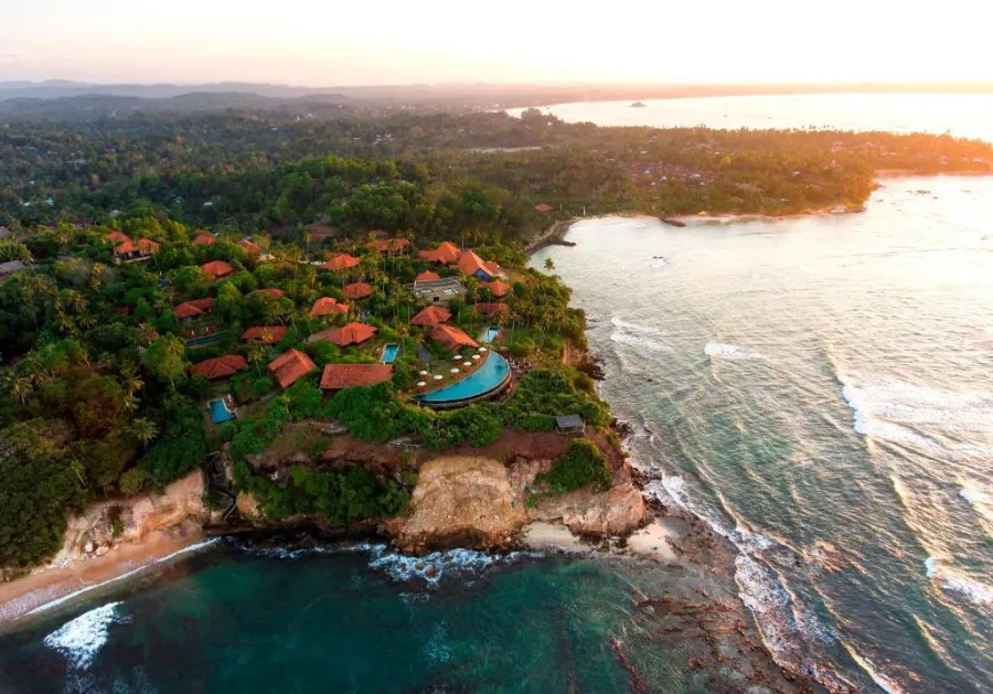 Cape Weligama, Коггала