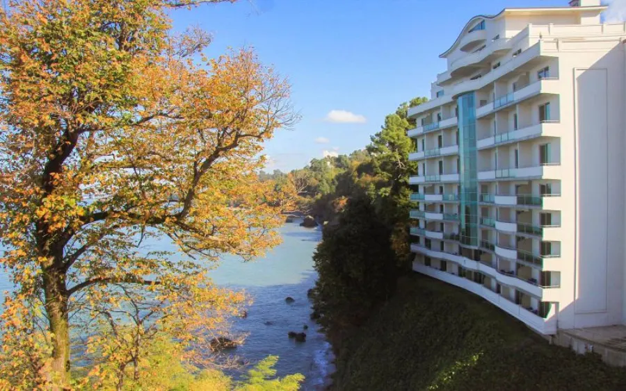 Castello Mare Hotel & Wellness Diana, Кобулети