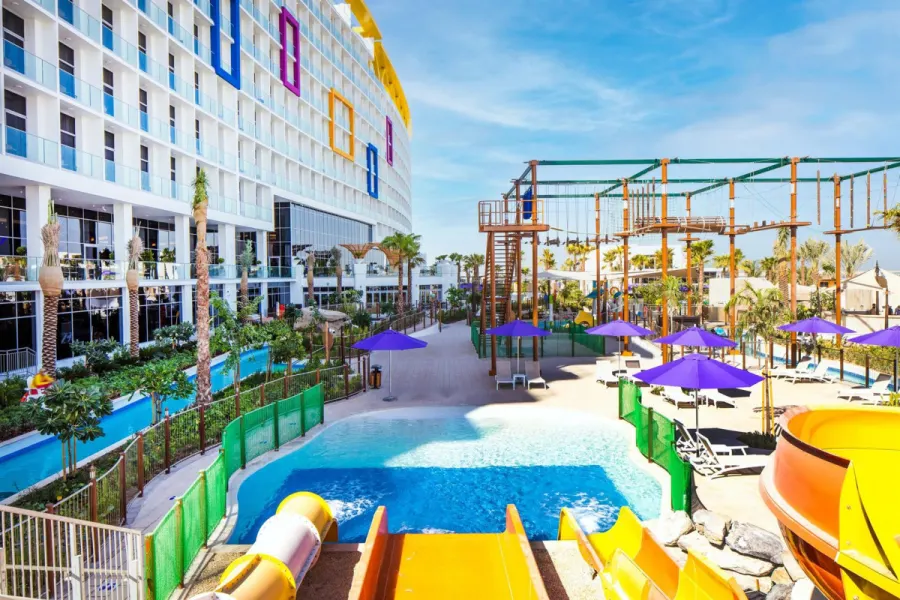 Centara Mirage Beach Resort Dubai, Дубай