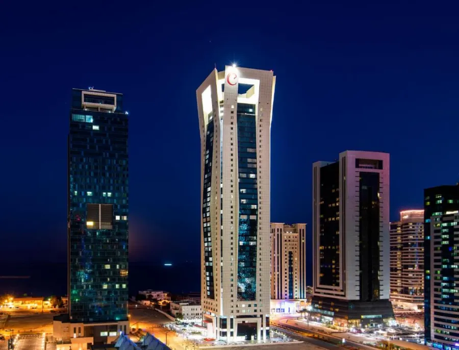 Centara West Bay Residences & Suites Doha, Доха