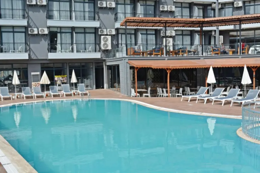 Clover Magic Park Side Hotel — фото 2