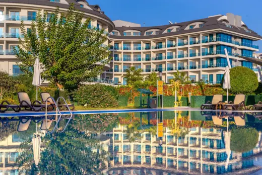 Commodore Elite Suites & Spa Adults Only 18+ — фото 5