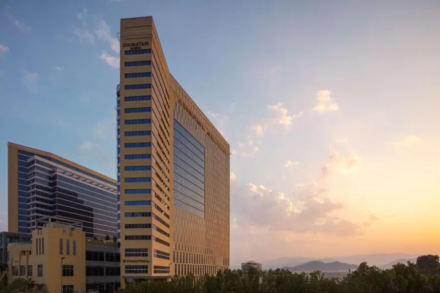 Doubletree by Hilton Fujairah City, Фуджейра