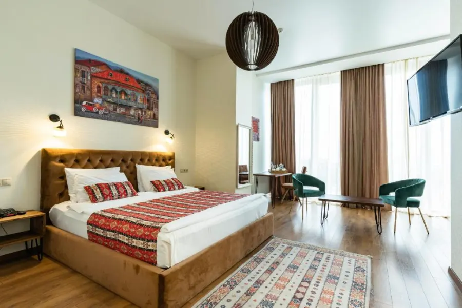 Flower Hotel, Тбилиси