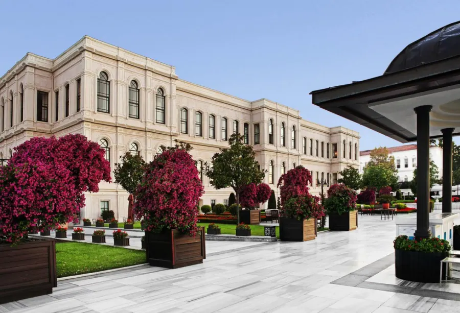 Four Seasons Hotel Istanbul At the Bosphorus, Стамбул