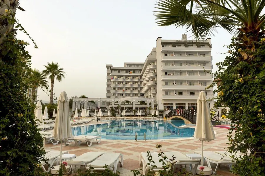 Holiday Garden Resort — фото 8