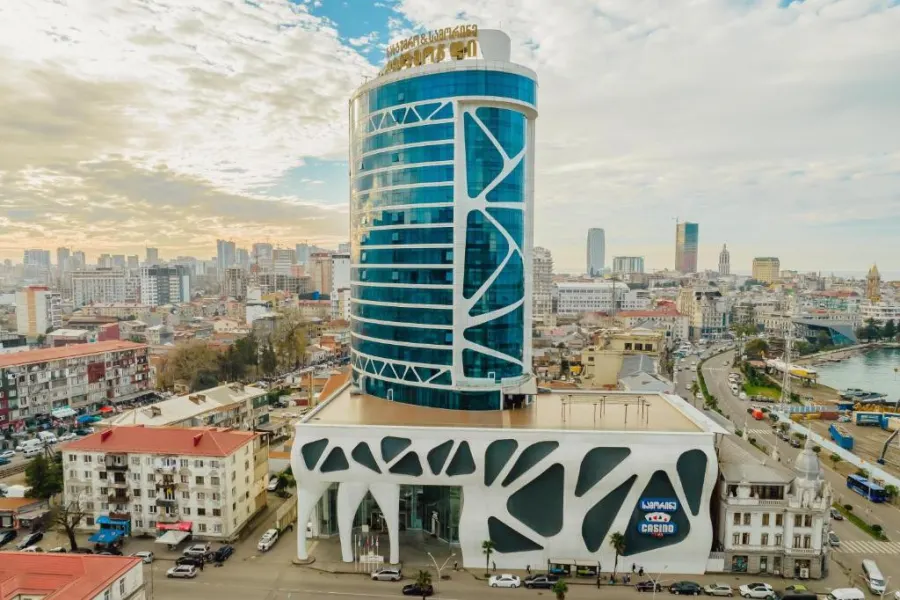 Jrw Welmond Hotel & Casino Batumi, Батуми
