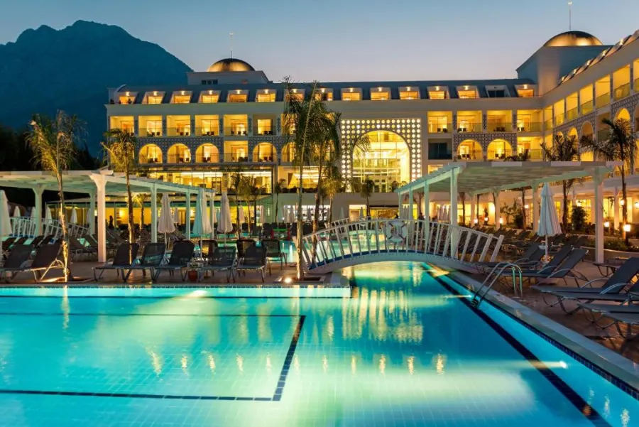Karmir Resort & Spa, Кемер