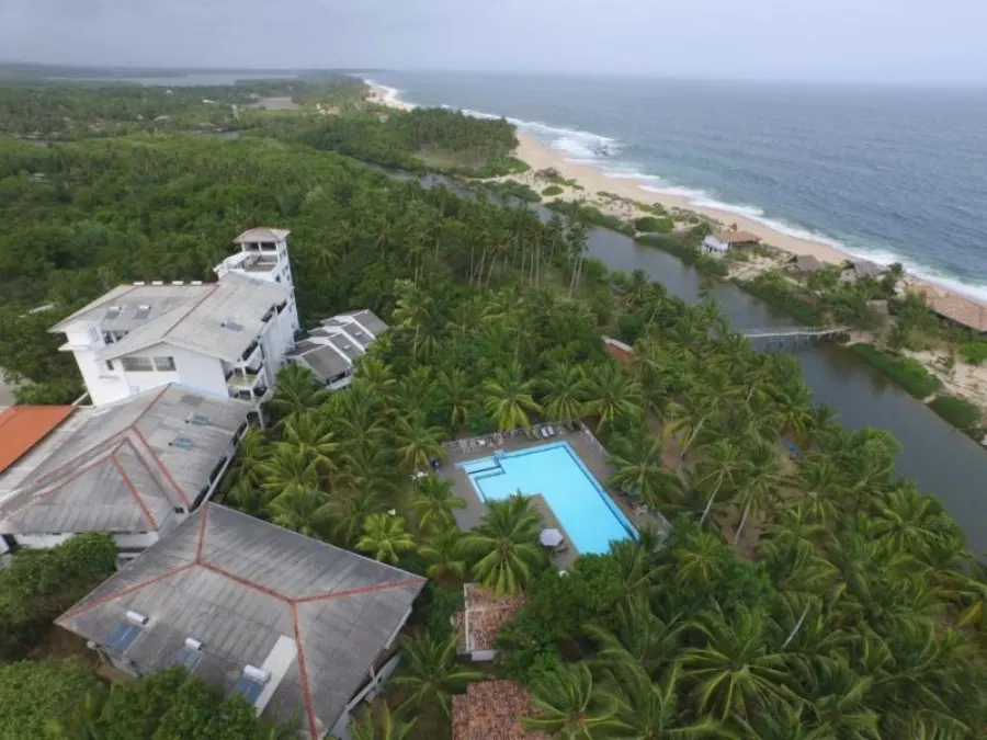 Lagoon Paradise Beach Resort, Тангалле