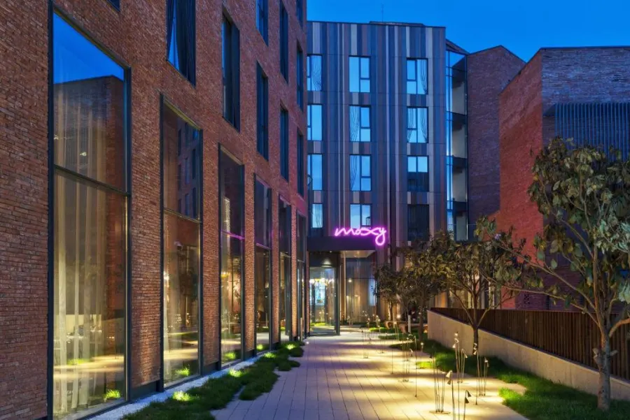 Moxy Tbilisi by Marriott, Тбилиси