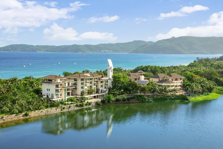 Palm Beach Resort Yalong Bay Sanya, Хайнань