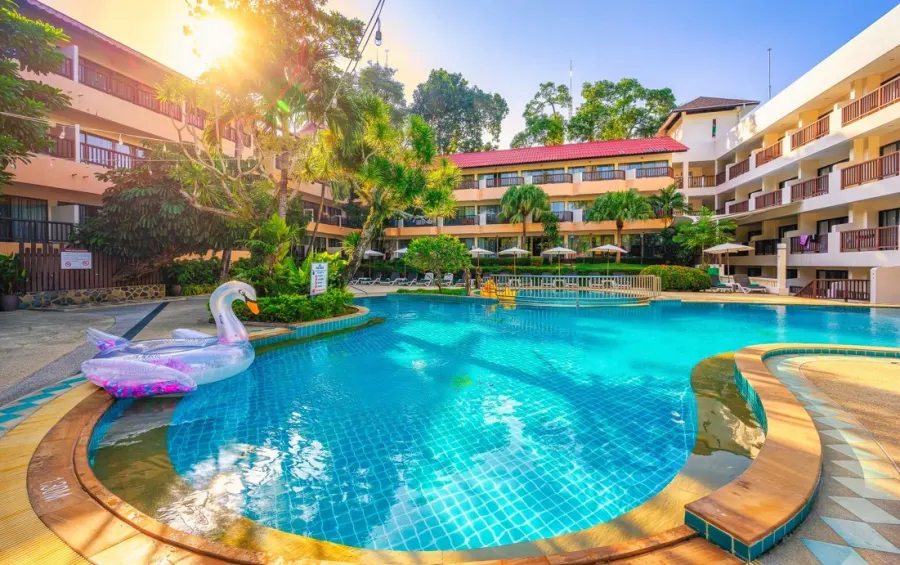 Patong Lodge, Пхукет