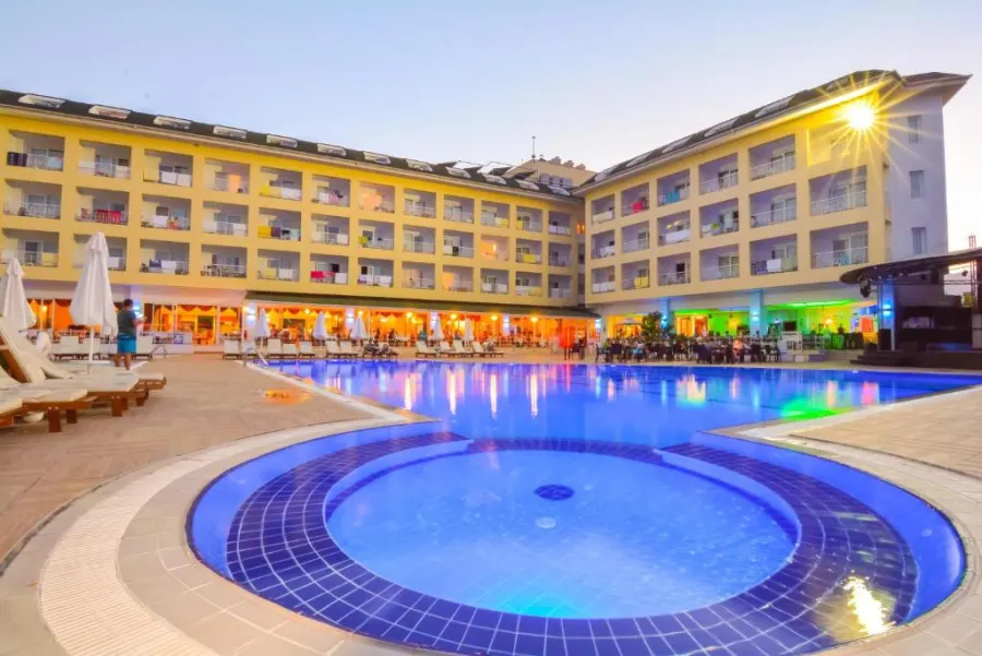Pine House Hotel, Кемер