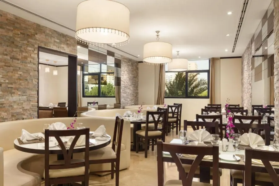 Ramada Hotel & Suites Ajman, Аджман