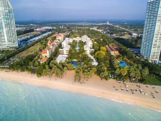 Ravindra Beach Resort & Spa, Паттайя