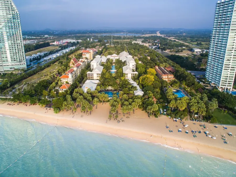 Ravindra Beach Resort & Spa, Паттайя