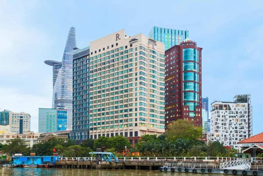 Renaissance Riverside Hotel, Хошимин