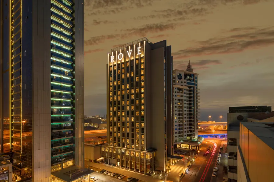 Rove Dubai Marina, Дубай