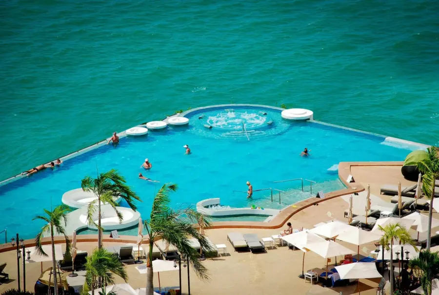 Royal Cliff Beach Terrace, Паттайя