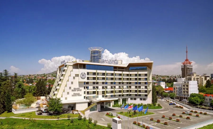Sheraton Grand Tbilisi Metechi Palace, Тбилиси