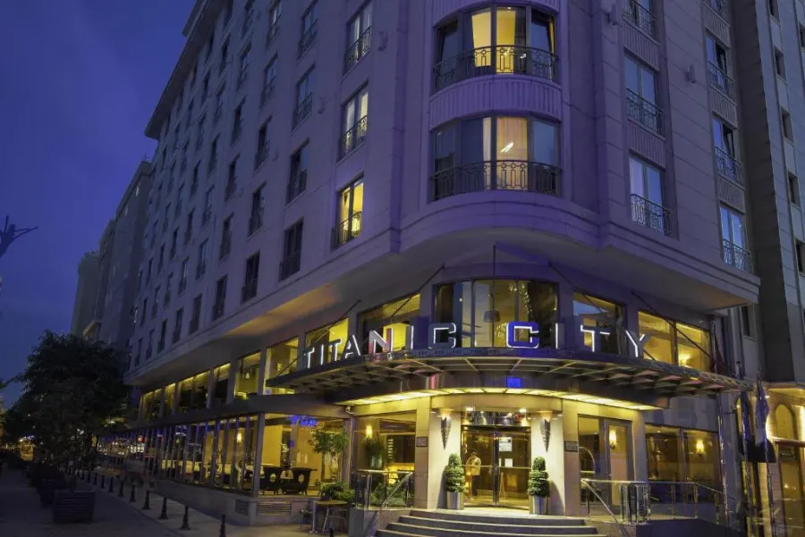 Titanic City Hotel Taksim, Стамбул