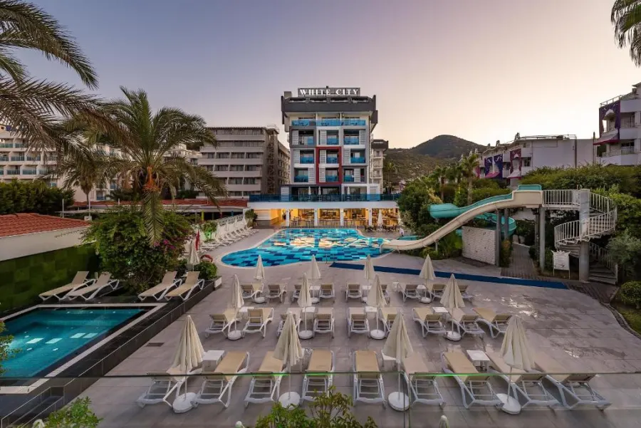 White City Beach Adults Only 16+, Аланья