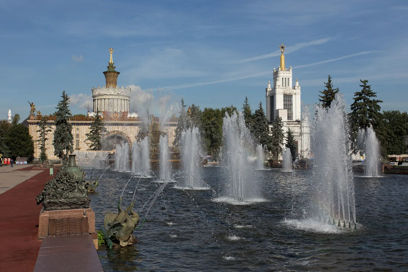 ВДНХ: фонтан «Каменный цветок»