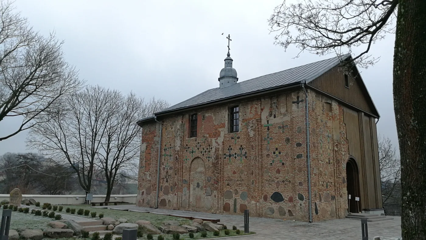 Коложская церковь XII века в Гродно в декабре